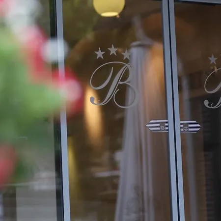 Hotel Brunnenhof International-3
