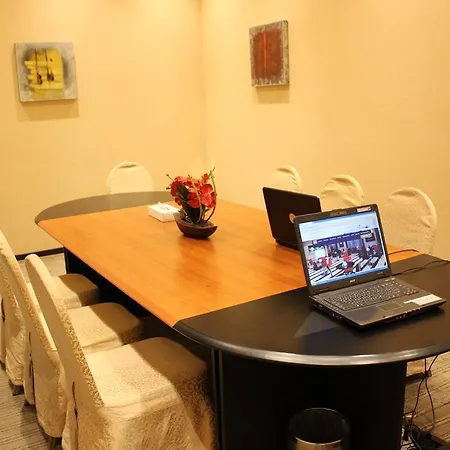 Royal Ascot Hotel Apartment - Kirklees 2-3