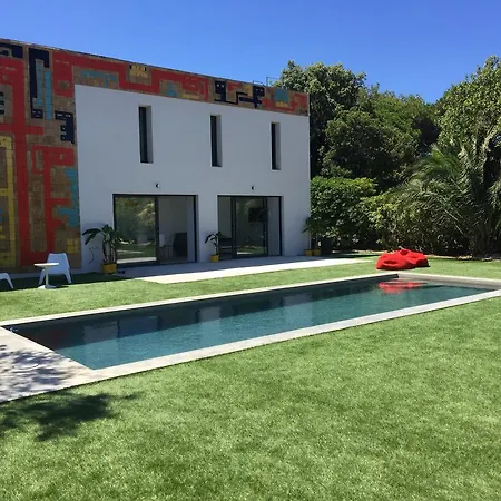 Le Cube Hotel Design A Hyeres Plage Avec Piscine Et Cuisine-3