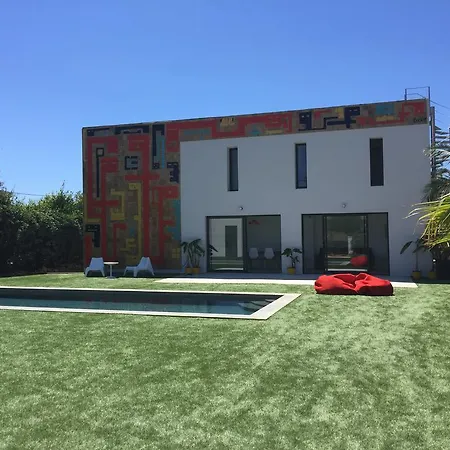 Le Cube Hotel Design A Hyeres Plage Avec Piscine Et Cuisine-2