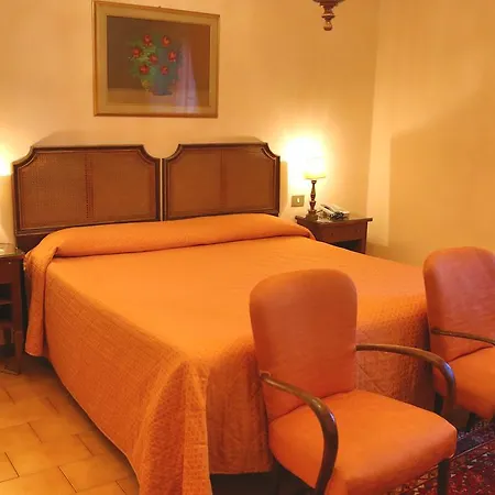 Hotel Villa Le Rondini-3