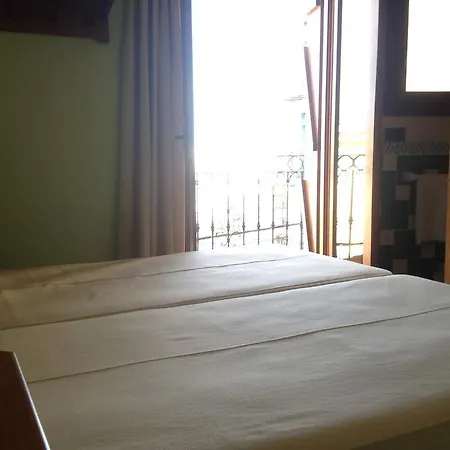 Hostal Aranda-3