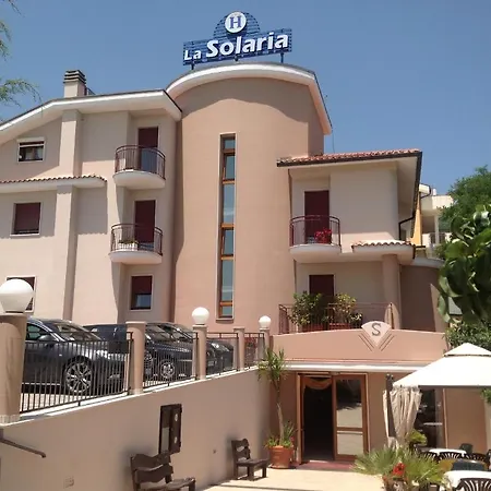 Hotel e Appartamenti La Solaria con parcheggio gratuito a soli 450 MT dalla nuova Basilica di Padre Pio-2