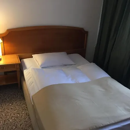 Hotel Zagreb-2