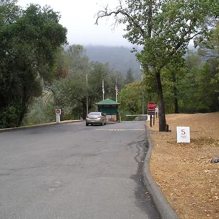 Russian River Camping Resort Cottage 9-2