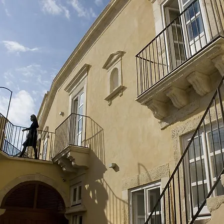 Royal Maniace Hotel-2