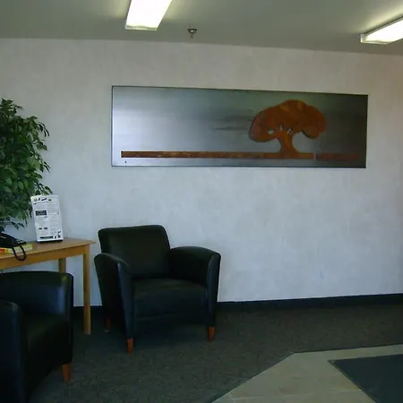 Travelodge By Wyndham Marysville-3