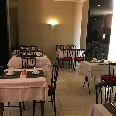 Hotel Des 3 Marchands-3