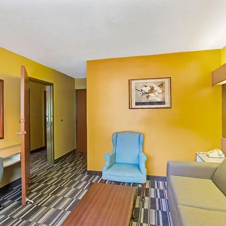 Microtel Inn & Suites By Wyndham Gatlinburg-3