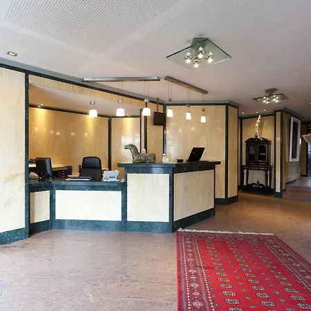 Hotel Approach-3