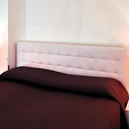 Bb Hotels Aparthotel Bocconi-3