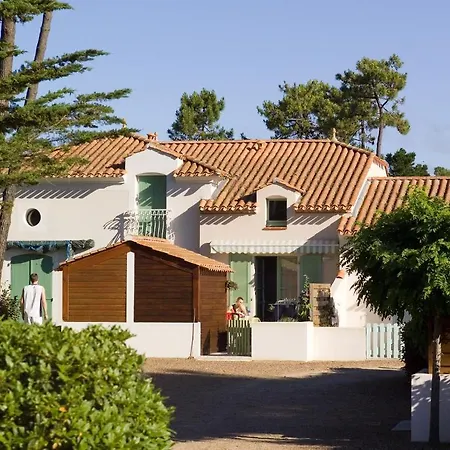 Madame Vacances Le Domaine de Vertmarines-3