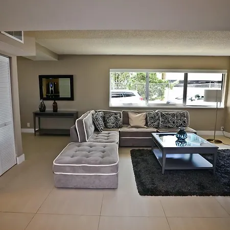 Coconut Grove Apartments By Nuovo-2