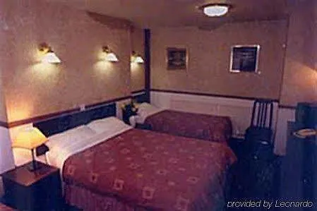 Four Stars Hotel-3