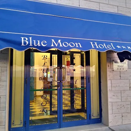 Blue Moon Hotel-3