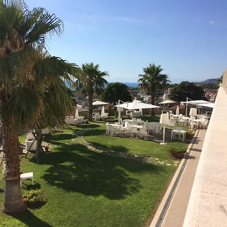 Bouganville Palace Hotel-2