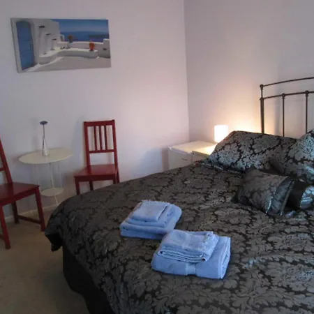 Ahoy Inn Guesthouse-2