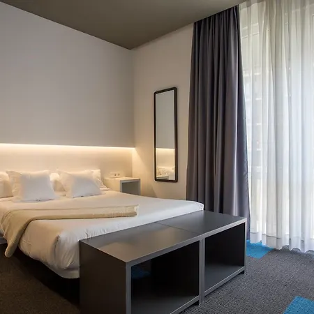 Boutique Creative Rooms-3