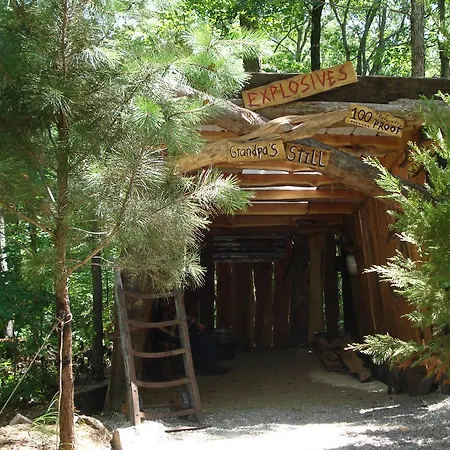 Fox Pass Cabins-2