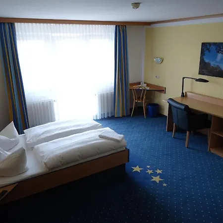 Sleep & Go Hotel Magdeburg-3