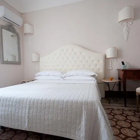 Sveva Rooms-2
