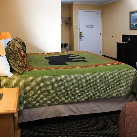 Yellowstone Pioneer Lodge-2