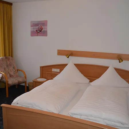 Decker's Bio Hotel zum Lamm-2