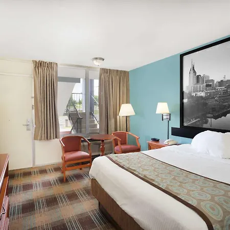 Super 8 By Wyndham Nashville Downtown-2