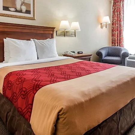 Econo Lodge Kernersville-2