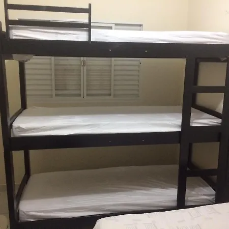 Casa Familiar em Campinas com 2 Quartos, 1 banheiro, 1 vaga para carro-2
