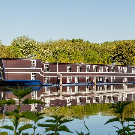 Boat Hotel De Barge-3