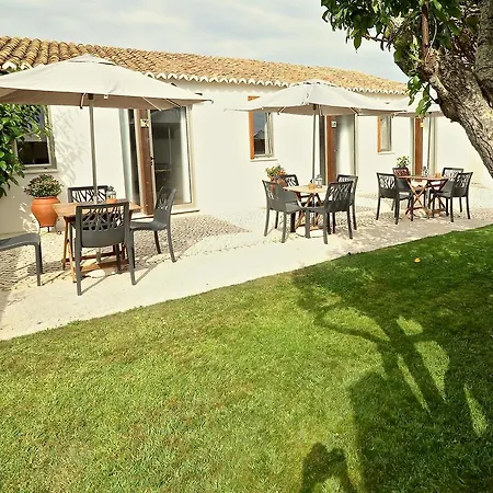 Lost & Found - Guesthouse & Suites-3