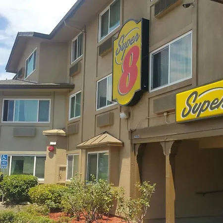 Super 8 By Wyndham Sacramento-3