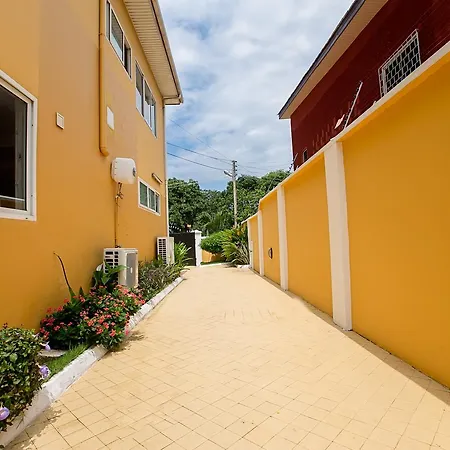 @Home Boutique B&B Hostel And Suite-3