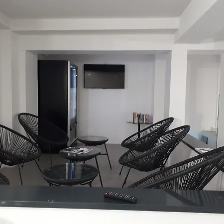 Hotel Le President-3