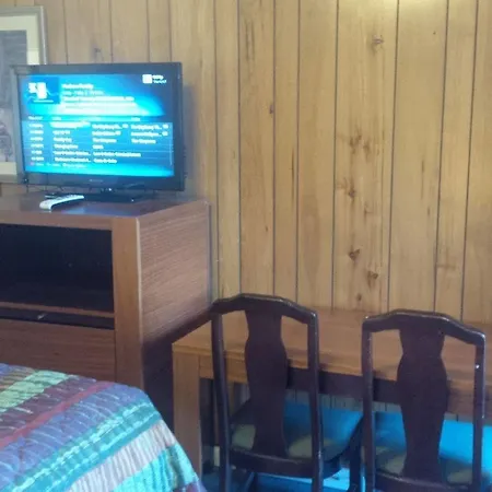 Holiday Lodge-2