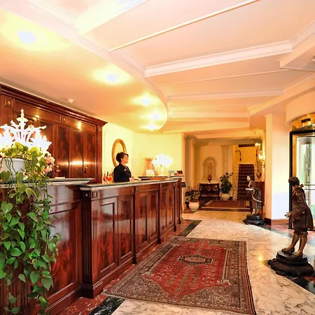 Hotel Royal-2