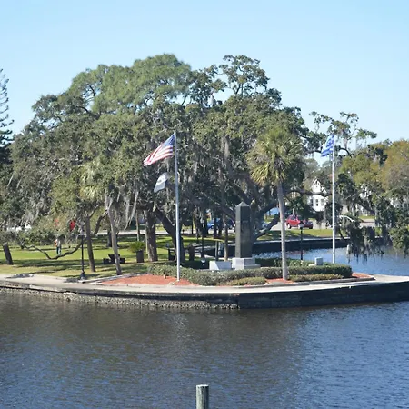 Tarpon Inn-2
