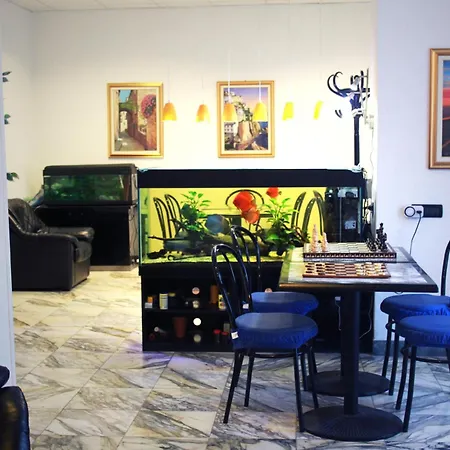 Hotel Mary-3