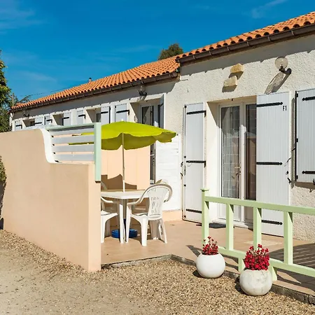 Lagrange Vacances Les Maisons de Saint Georges-3