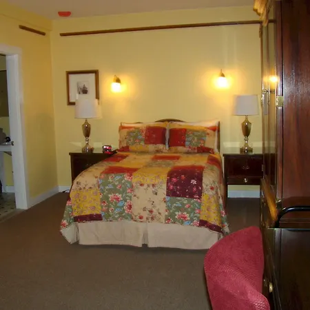 Belfast Breeze Inn-3