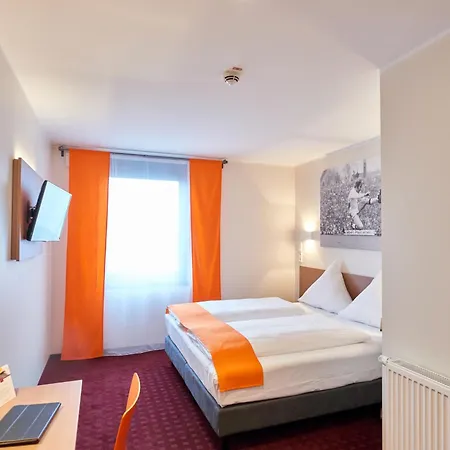 McDreams Hotel Mönchengladbach-3