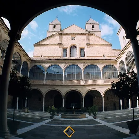 Apartamentos Turisticos Cristo Del Consuelo-2