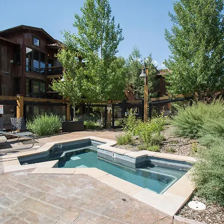 Silver Baron Lodge-2