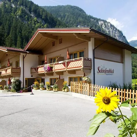 Alpin-Hotel Schrofenblick-2