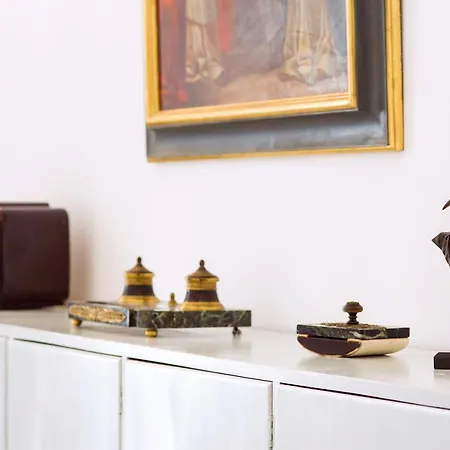 Lost Lisbon :: Chiado House-3