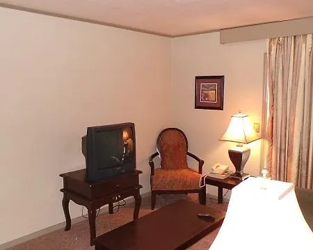 Emerald Suites At Cameron-2