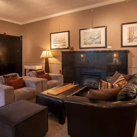 Banff Boutique Inn - Adults Only-2