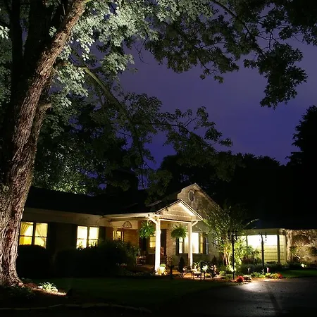 Brookside Mountain Mist Inn-2