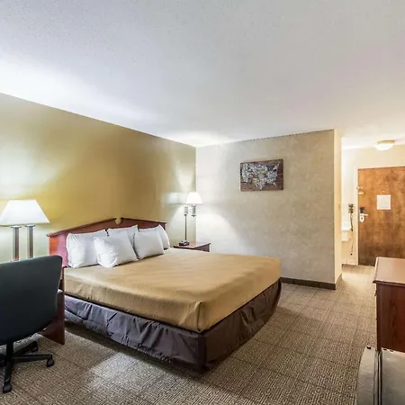Econo Lodge Beckley-3